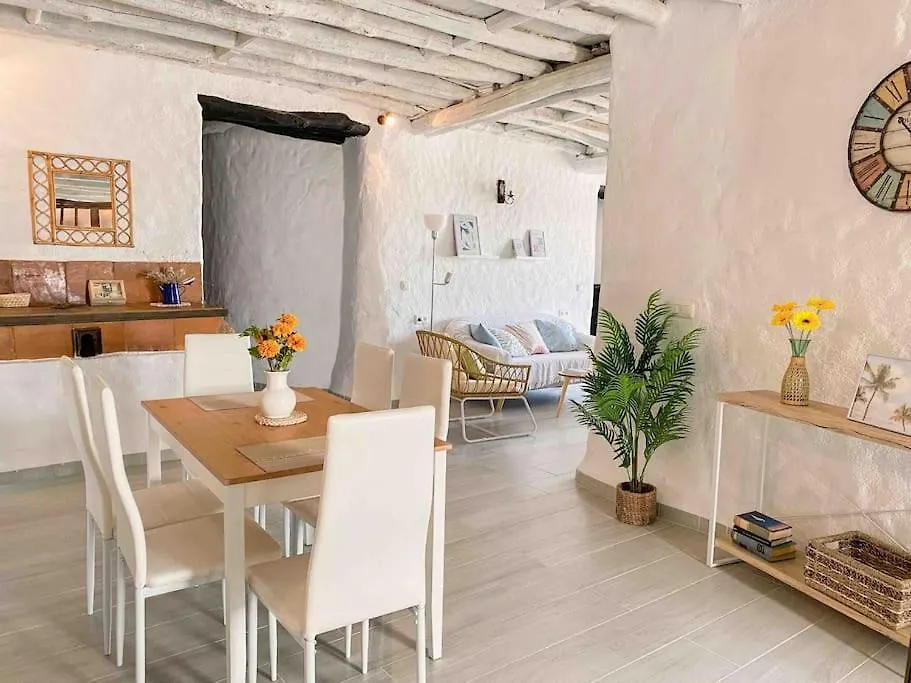 Сasa de vacaciones La Palmera. Casa Rural Con Piscina Privada. Benadalid
