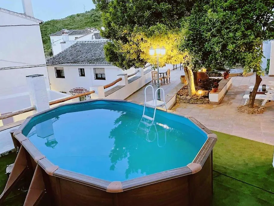 Сasa de vacaciones La Palmera. Casa Rural Con Piscina Privada. Benadalid