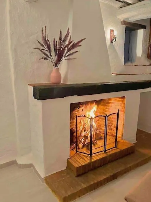 La Palmera. Casa Rural Con Piscina Privada. Benadalid Сasa de vacaciones