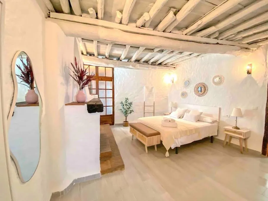 La Palmera. Casa Rural Con Piscina Privada. Benadalid 0*,  Spain